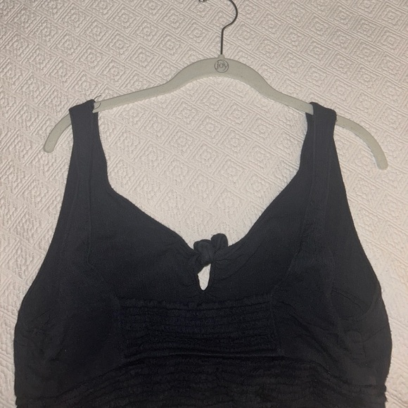 Abercrombie & Fitch black crop top size LARGE - Picture 3 of 4